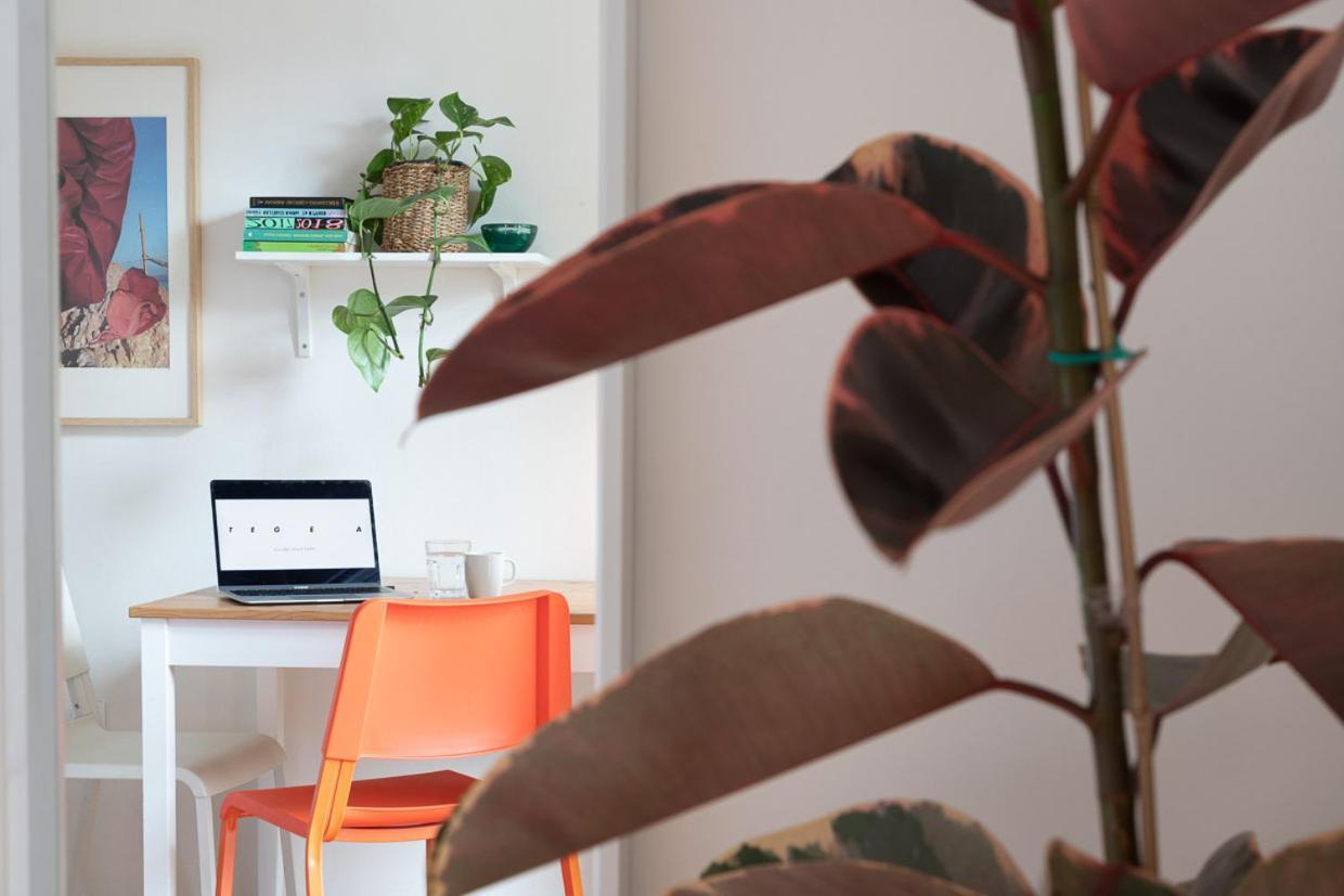 Studio With Sunny Balcony In Exarcheia Атина Екстериор снимка